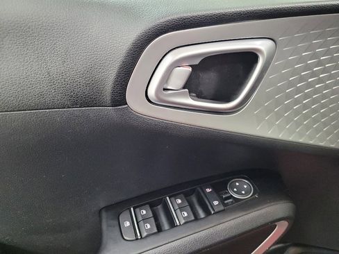 Used 2020 Kia Soul LX image 27
