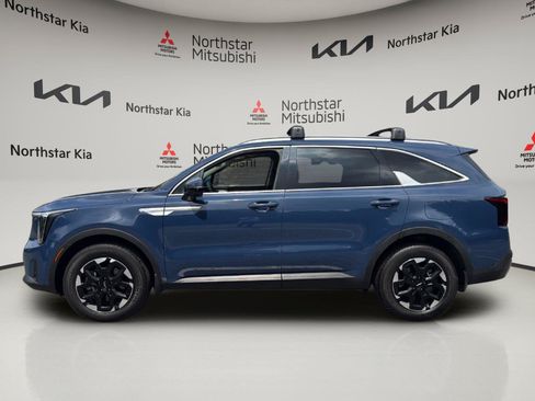 Used 2024 Kia Sorento S w/ Panoramic Sunroof Package AWD/4WD image 3