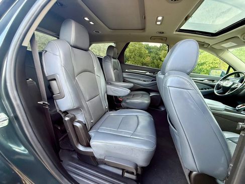 Used 2019 Buick Enclave Essence AWD/4WD image 14