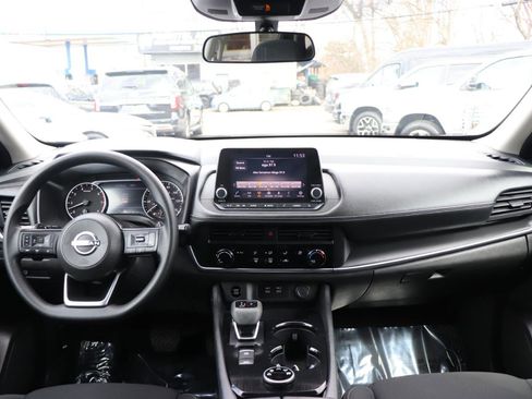 Used 2024 Nissan Rogue S image 16