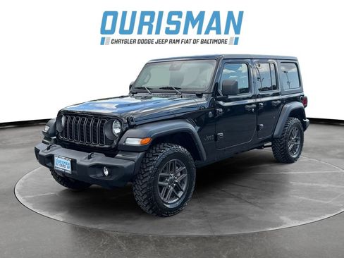 Used 2024 Jeep Wrangler Unlimited Sport AWD/4WD image 2