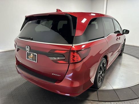 Used 2024 Honda Odyssey Sport image 13