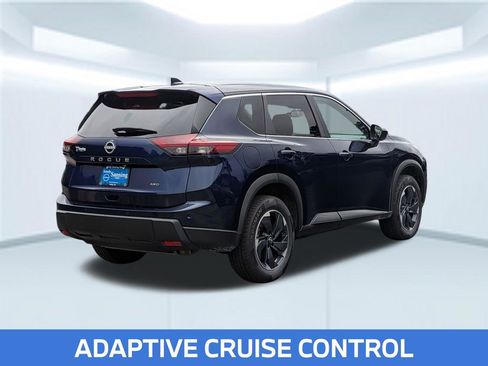 Used 2025 Nissan Rogue SV AWD/4WD image 7