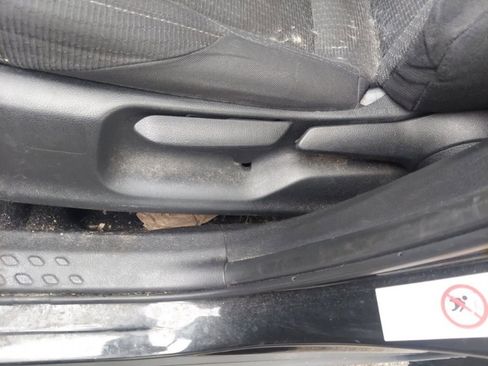 Used 2018 Toyota C-HR XLE image 13