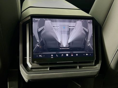 Used 2024 Tesla Cybertruck AWD Crew Cab image 25