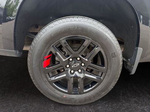 Used 2024 Chevrolet Silverado 1500 RST w/ Redline Edition AWD/4WD image 28