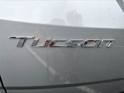 Used 2023 Hyundai Tucson Limited AWD/4WD image 24