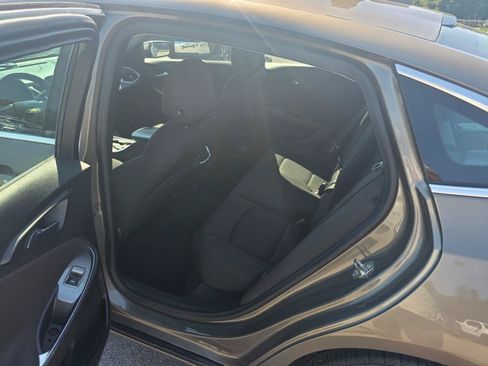 Used 2020 Chevrolet Malibu LT FWD image 7