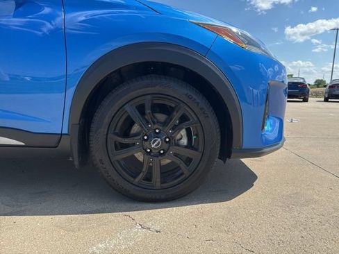 Used 2023 Nissan Kicks SR FWD image 15
