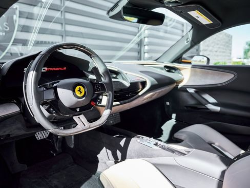 Used 2023 Ferrari SF90 Stradale image 2
