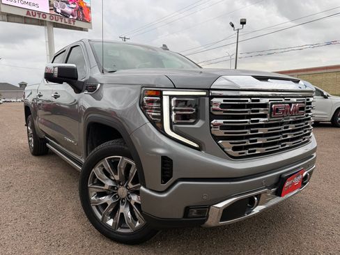 Used 2025 GMC Sierra 1500 Denali w/ Denali Reserve Package AWD/4WD image 1