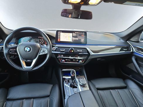 Used 2022 BMW 540i xDrive w/ Premium Package image 13