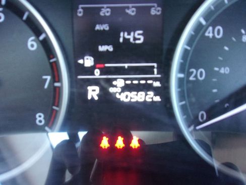 Used 2021 Nissan Kicks S image 11