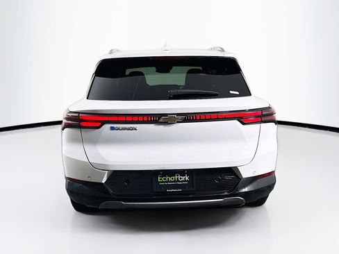 Used 2025 Chevrolet Equinox EV LT image 7