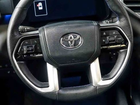 Used 2022 Toyota Tundra Platinum AWD/4WD image 19
