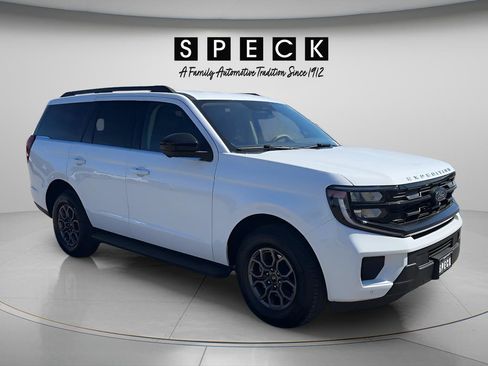 Certified 2025 Ford Expedition Active AWD/4WD image 8