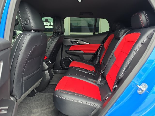 Certified 2025 Chevrolet Equinox EV RS FWD image 16