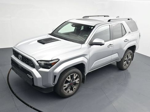 Used 2025 Toyota 4Runner TRD Sport Premium AWD/4WD image 12