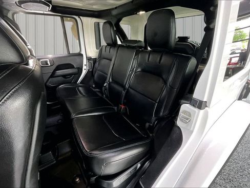 Used 2021 Jeep Wrangler Unlimited Rubicon 4xe w/ Dual Top Group AWD/4WD image 22