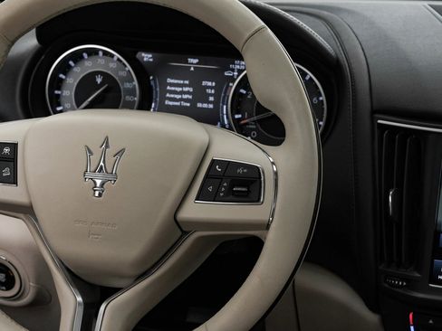 Used 2022 Maserati Levante GT image 18