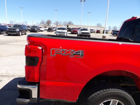 Used 2024 Ford F350 Lariat AWD/4WD image 8