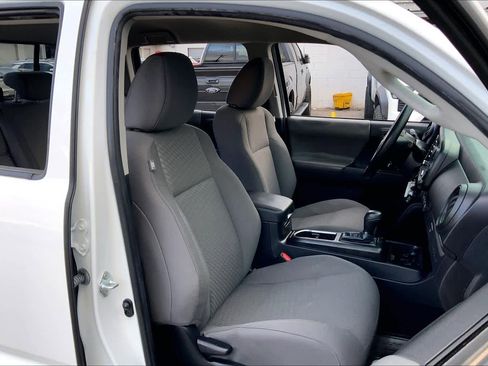 Used 2023 Toyota Tacoma SR image 9