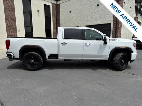 Used 2022 GMC Sierra 3500 Denali w/ Technology Package AWD/4WD image 8