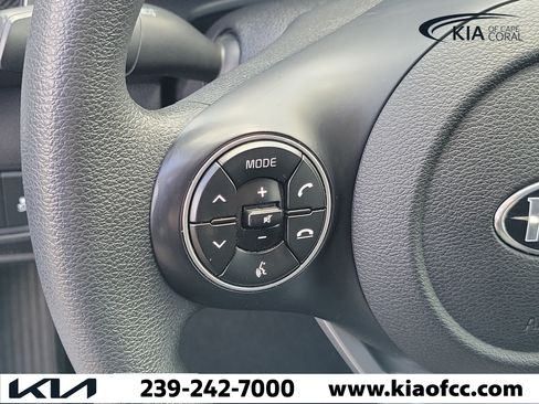 Used 2020 Kia Soul S FWD image 25