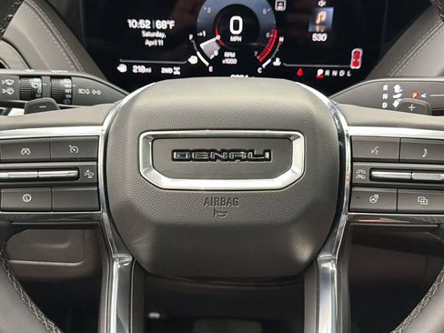 Used 2025 GMC Yukon XL Denali w/ Sun & Power Step Package image 25