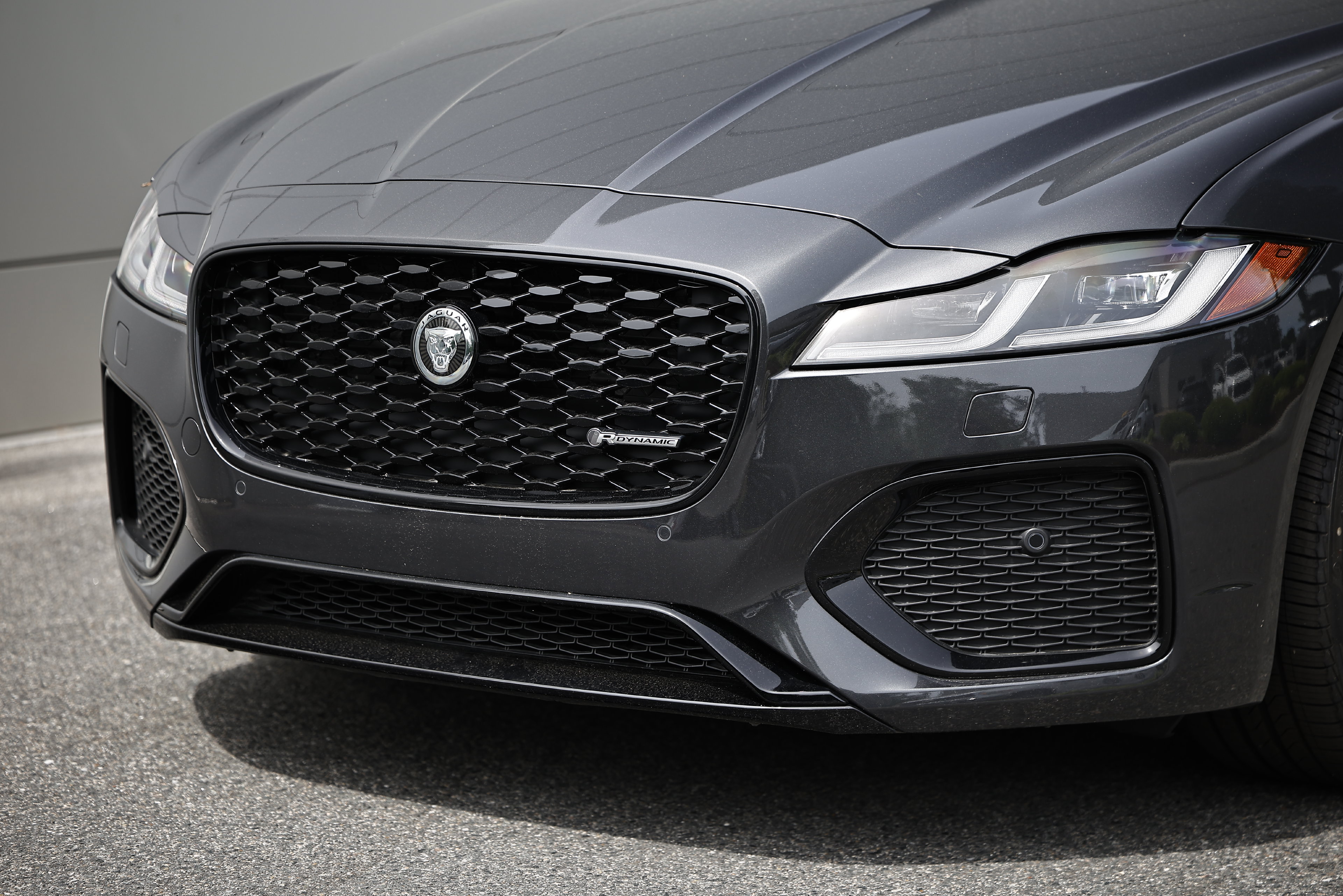 New 2024 Jaguar XF R-Dynamic SE AWD/4WD image 2