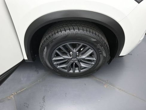 Used 2023 Nissan Rogue S FWD image 31