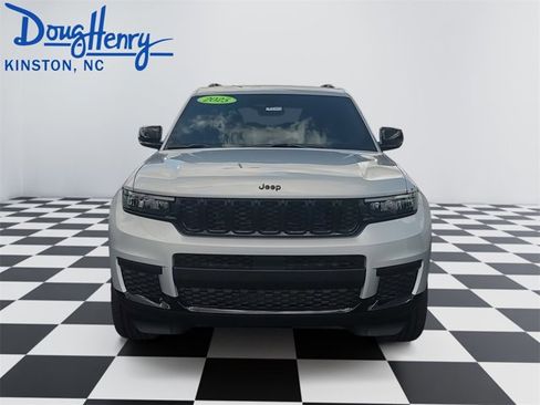 New 2025 Jeep Grand Cherokee L Laredo image 8