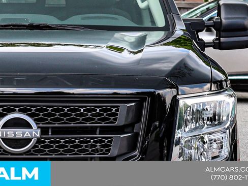 Used 2024 Nissan Titan SV w/ SV Convenience Package RWD image 14