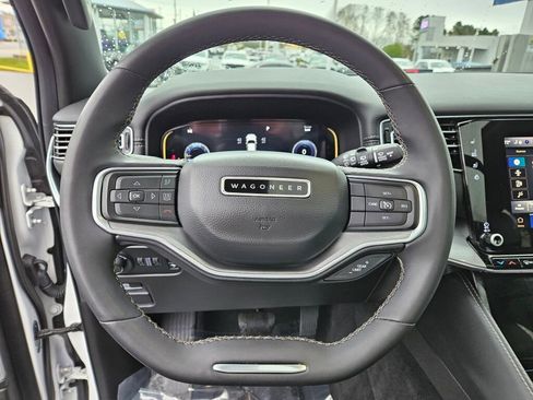 Used 2022 Jeep Wagoneer Series I image 23
