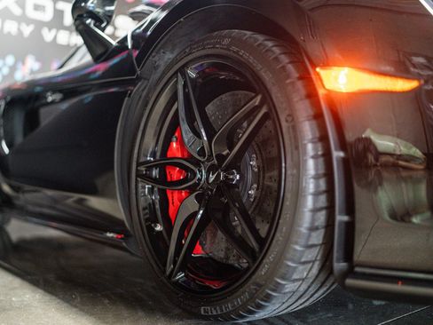 Used 2019 McLaren 570S Spider image 22