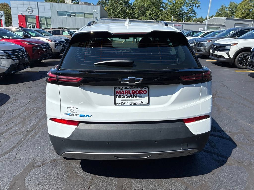Used 2023 Chevrolet Bolt EUV LT w/ Driver Confidence Package FWD image 6