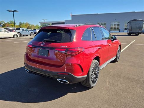 New 2026 Mercedes-Benz GLC 300 4MATIC image 3