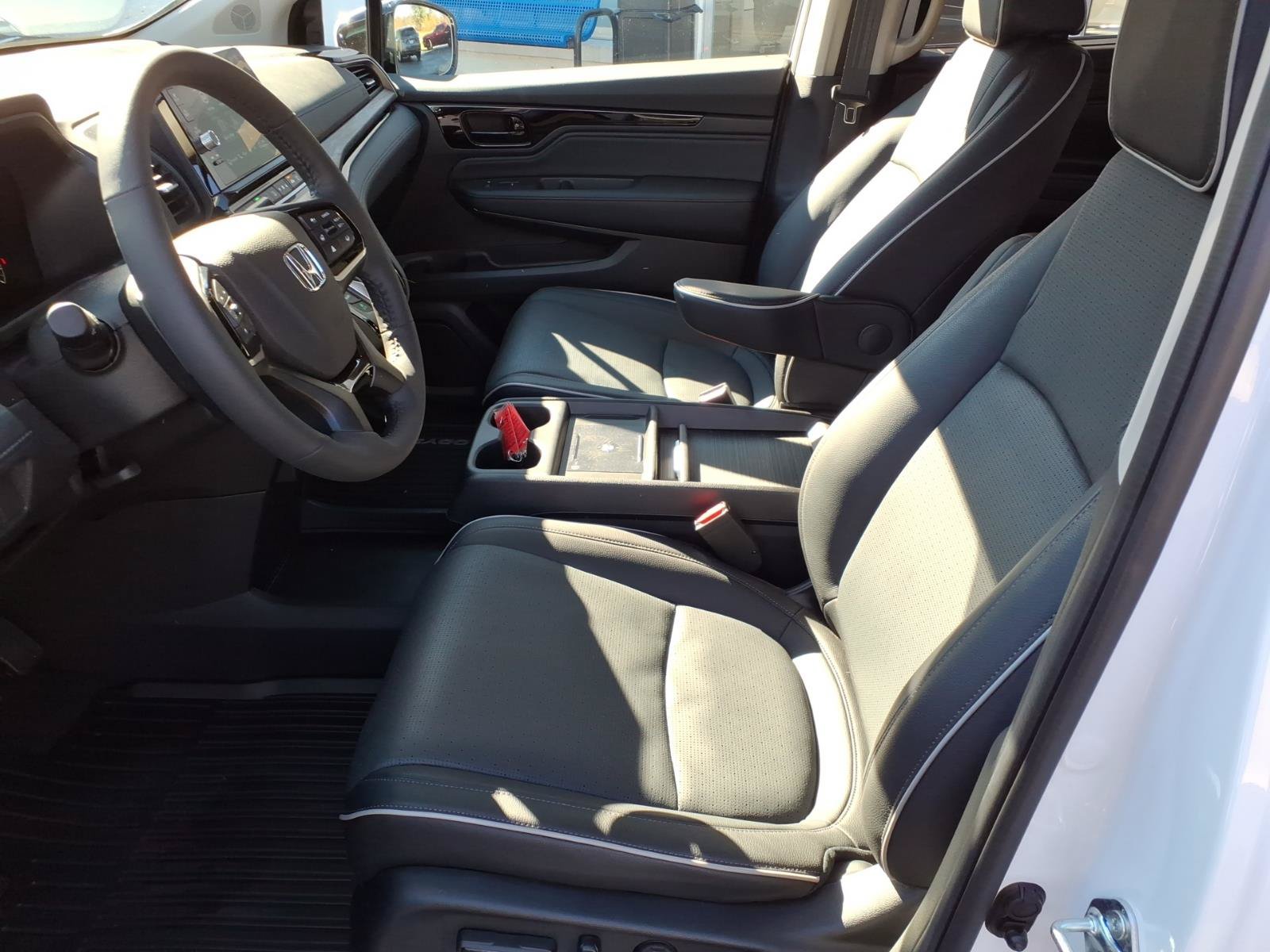 New 2026 Honda Odyssey Elite image 8