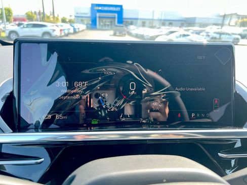 New 2026 GMC Sierra EV Elevation w/ LPO, Elevation Dark Package image 32