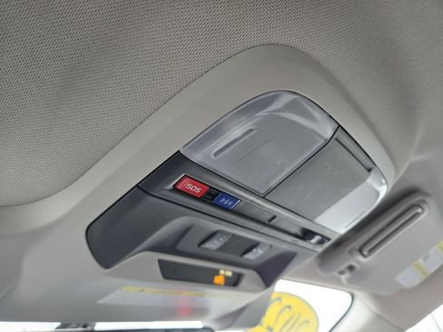 Used 2022 Subaru Crosstrek 2.5i Limited w/ Popular Package #3 image 16