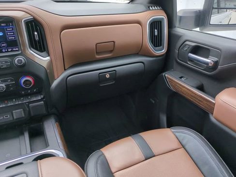 Certified 2022 Chevrolet Silverado 2500 High Country w/ LPO, Dark Essentials Package image 19