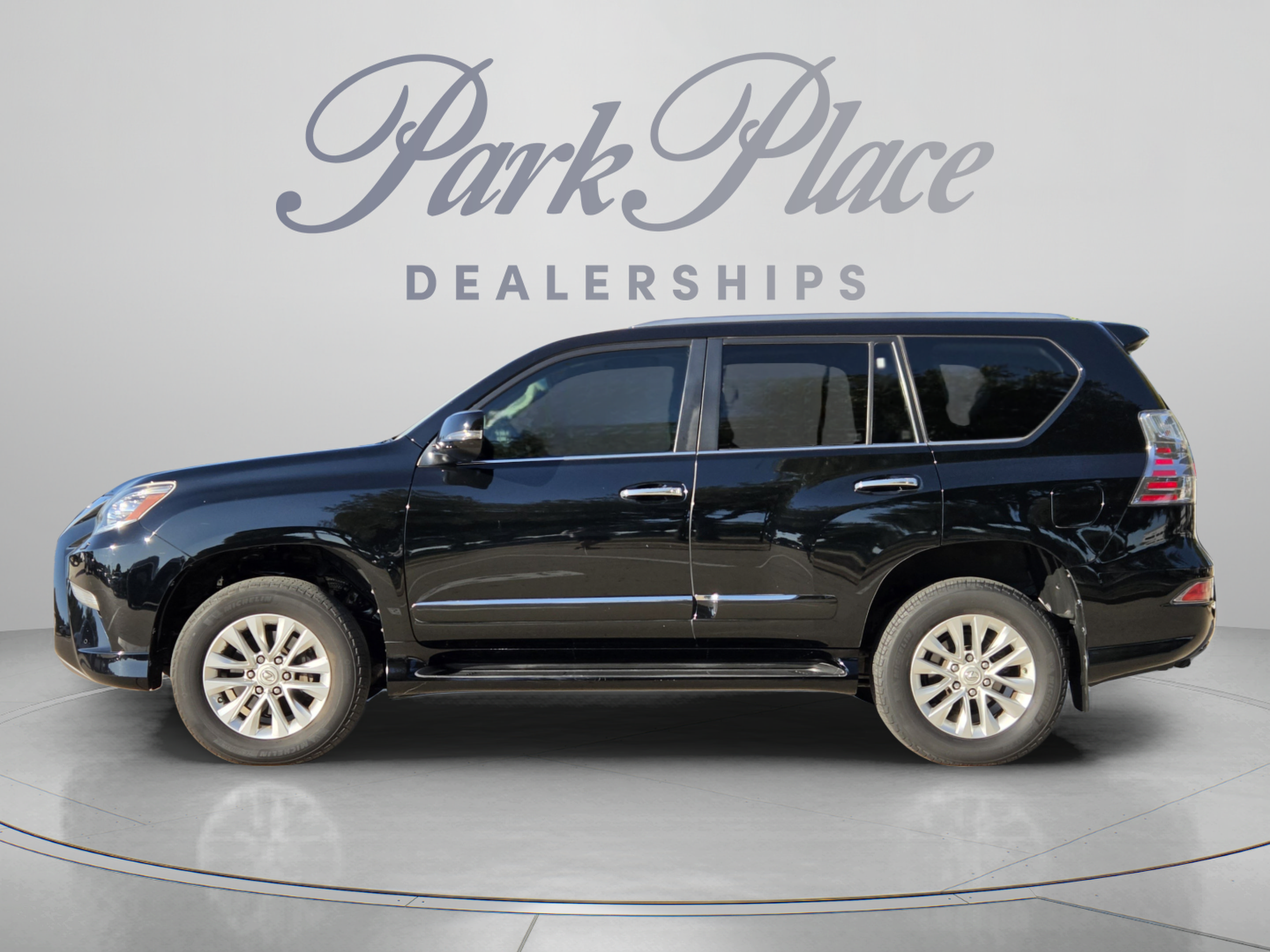 Used 2019 Lexus GX 460 Premium AWD/4WD image 2