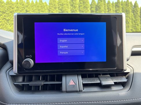 Used 2025 Toyota RAV4 XLE w/ Convenience Package AWD/4WD image 25