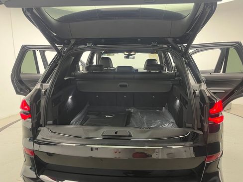 Used 2026 BMW X5 xDrive40i w/ M Sport Package AWD/4WD image 16
