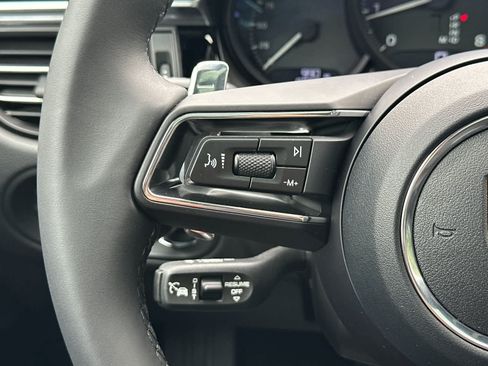 Certified 2026 Porsche Macan AWD/4WD image 27