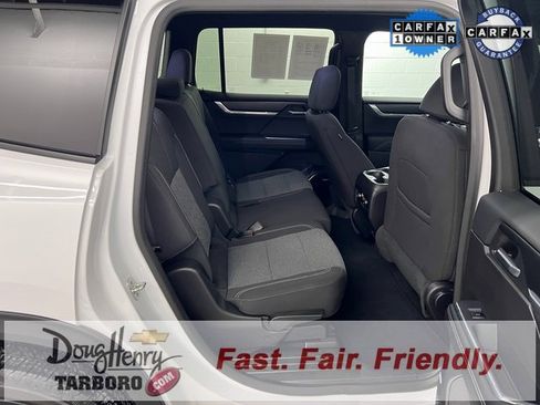 Used 2025 GMC Acadia Elevation image 40