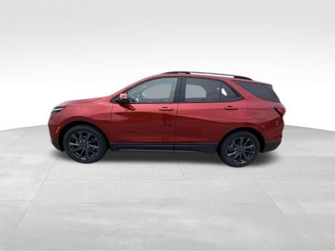 Certified 2024 Chevrolet Equinox RS FWD image 3
