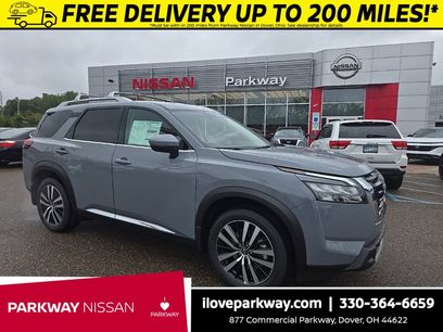 New 2025 Nissan Pathfinder Platinum w/ Cargo Package
