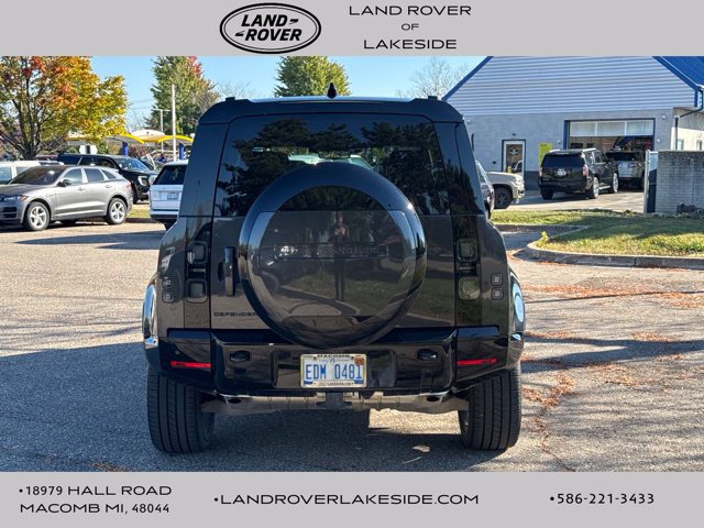 Used 2026 Land Rover Defender 110 X-Dynamic SE AWD/4WD image 6