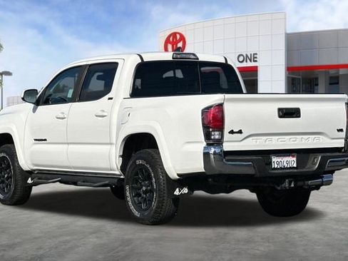 Certified 2019 Toyota Tacoma SR5 image 6